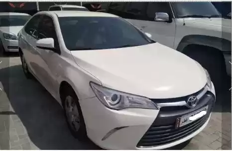 Использовал Toyota Camry Продается в Доха #7114 - 1  image 