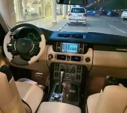 Gebraucht Land Rover Unspecified Zu verkaufen in Doha #7193 - 1  image 
