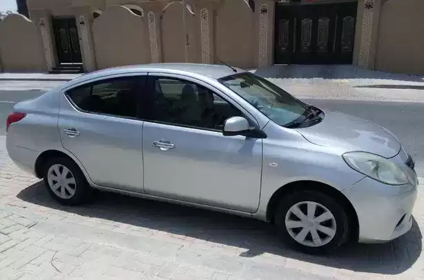 用过的 Nissan Sunny 出售 在 萨德 , 多哈 #7433 - 1  image 