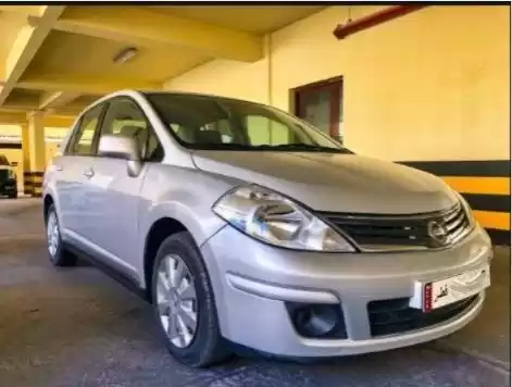 Использовал Nissan Tiida Продается в Доха #7513 - 1  image 