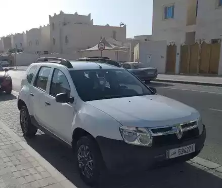 Used Renault Unspecified For Sale in Al Sadd , Doha #7561 - 1  image 