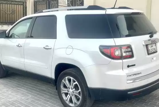Used GMC Acadia For Sale in Doha #7918 - 1  image 