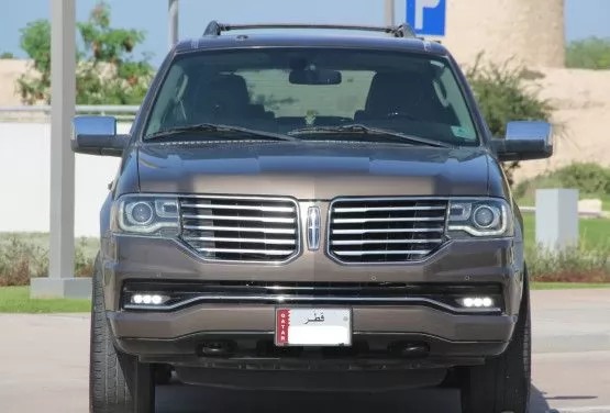Gebraucht Lincoln Navigator Zu verkaufen in Al Sadd , Doha #7922 - 1  image 