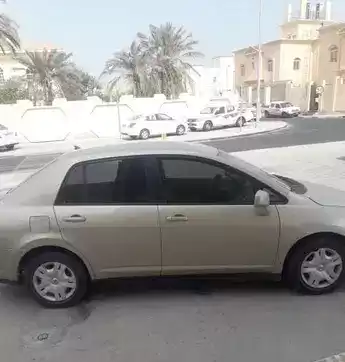 Использовал Nissan Tiida Продается в Доха #8033 - 1  image 