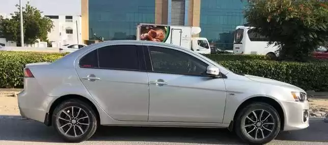 Использовал Mitsubishi Lancer Продается в Доха #8039 - 1  image 