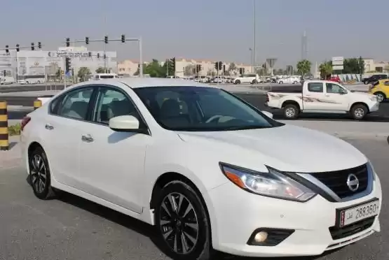 Used Nissan Altima For Sale in Doha #8072 - 1  image 
