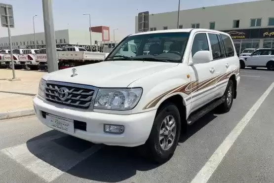 استفاده شده Toyota Land Cruiser برای فروش که در دوحه #8081 - 1  image 