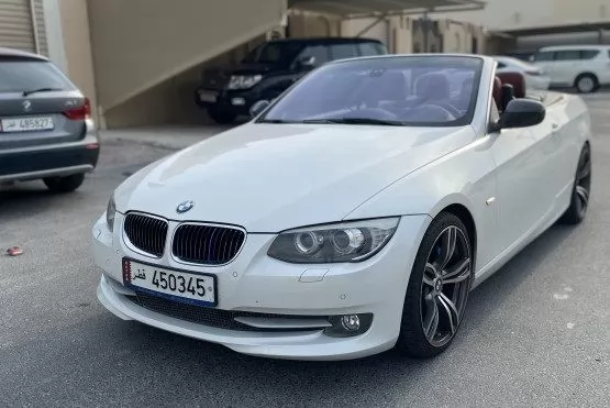 Gebraucht BMW 33 Zu verkaufen in Al Sadd , Doha #8119 - 1  image 