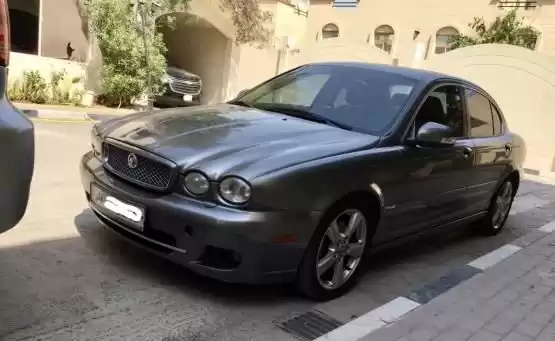 مستعملة Jaguar X-Type للبيع في الدوحة #8285 - 1  صورة 