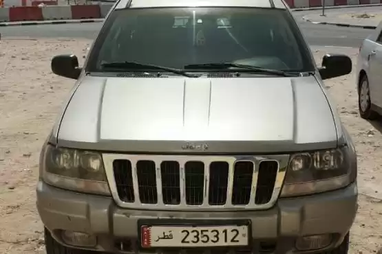 Used Jeep Cherokee For Sale in Al Sadd , Doha #8300 - 1  image 