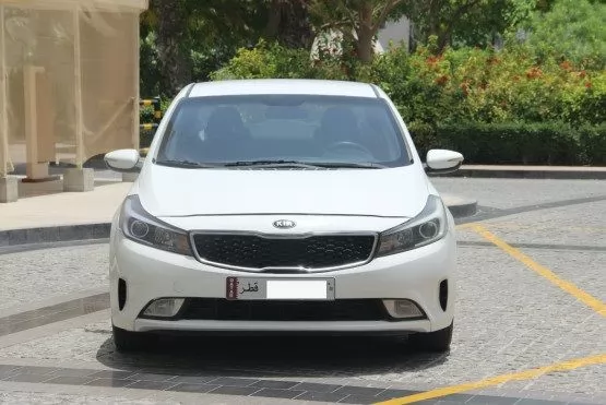 Использовал Kia Cerato Продается в Аль-Садд , Доха #8343 - 1  image 