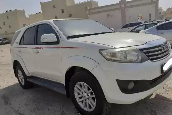 Использовал Toyota FJ Cruiser Продается в Аль-Садд , Доха #8374 - 1  image 