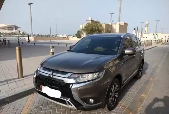 Gebraucht Mitsubishi Outlander Zu verkaufen in Al Sadd , Doha #8377 - 1  image 