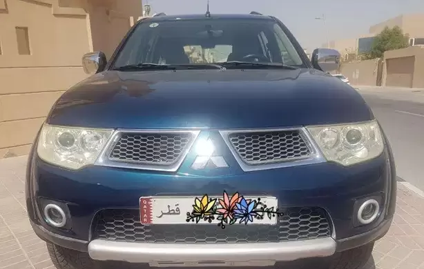 مستعملة Mitsubishi Pajero للبيع في الدوحة #8392 - 1  صورة 
