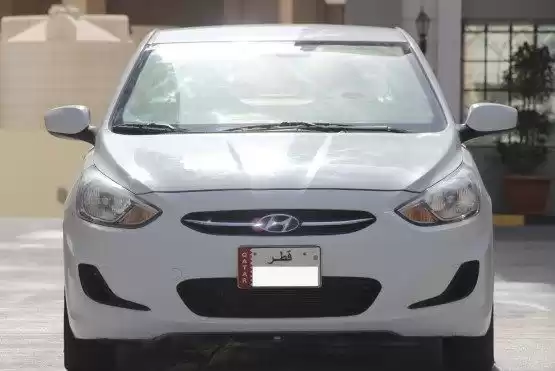 Kullanılmış Hyundai Accent Satılık içinde Al Sadd , Doha #8458 - 1  image 