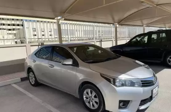 Gebraucht Toyota Corolla Zu verkaufen in Al Sadd , Doha #8554 - 1  image 