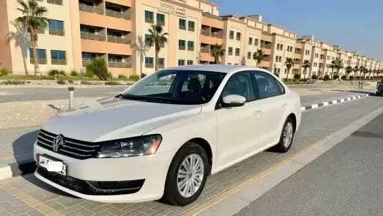 مستعملة Volkswagen Passat للبيع في الدوحة #8669 - 1  صورة 
