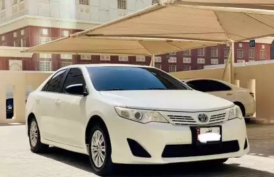 Usado Toyota Camry Venta en Doha #8681 - 1  image 