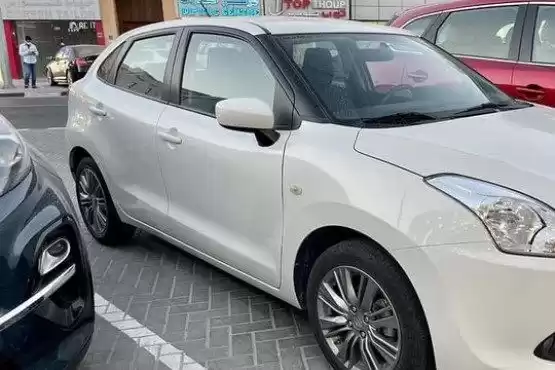 Использовал Suzuki Baleno Продается в Доха #8693 - 1  image 