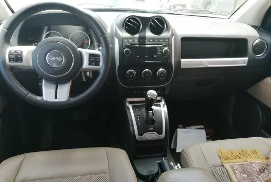 Usado Jeep Compass Venta en al-sad , Doha #8700 - 7  image 