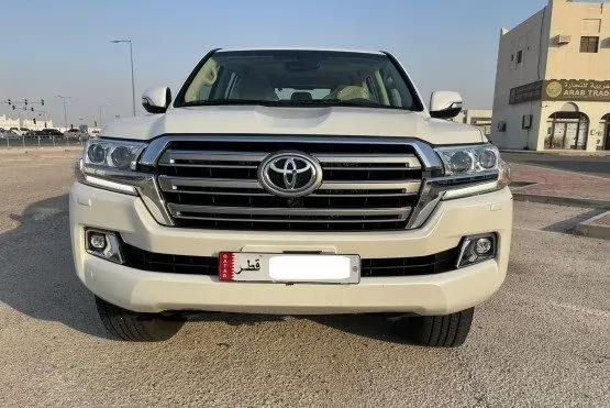 مستعملة Toyota Land Cruiser للبيع في الدوحة #8717 - 1  صورة 