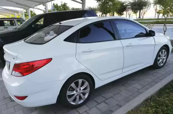 Usado Hyundai Accent Venta en Doha #8774 - 1  image 