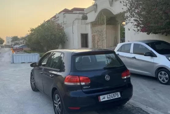 用过的 Volkswagen Golf 出售 在 萨德 , 多哈 #8786 - 1  image 