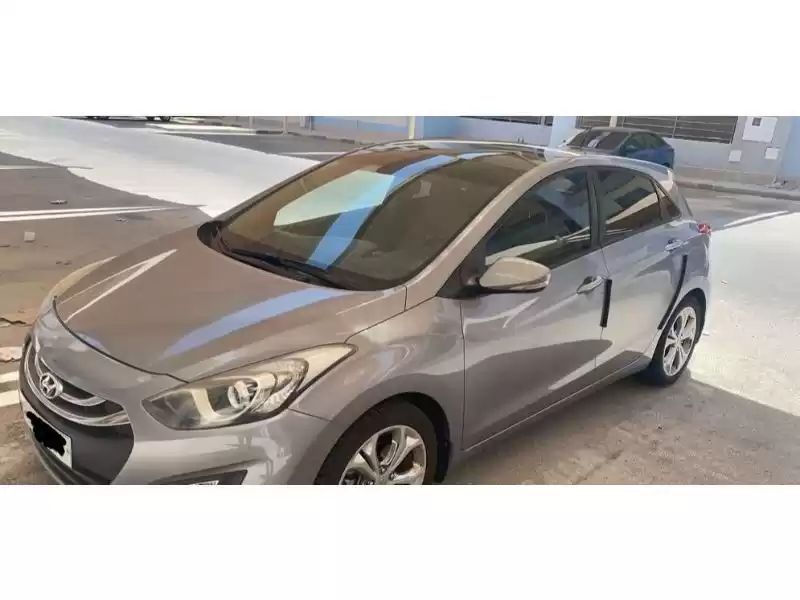 用过的 Hyundai i30 出售 在 萨德 , 多哈 #8805 - 1  image 