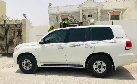 Gebraucht Toyota Land Cruiser Zu verkaufen in Al Sadd , Doha #8847 - 1  image 
