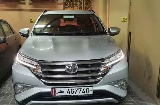 Использовал Toyota Rush Продается в Аль-Садд , Доха #8914 - 1  image 