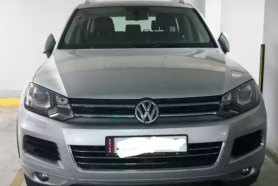 استفاده شده Volkswagen Touareg برای فروش که در السد , دوحه #8930 - 1  image 