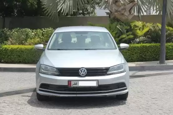 Kullanılmış Volkswagen Jetta Satılık içinde Al Sadd , Doha #8940 - 1  image 