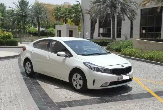 Gebraucht Kia Cerato Zu verkaufen in Al Sadd , Doha #8952 - 1  image 