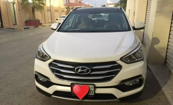 Gebraucht Hyundai Santa Fe Zu verkaufen in Doha #8968 - 1  image 