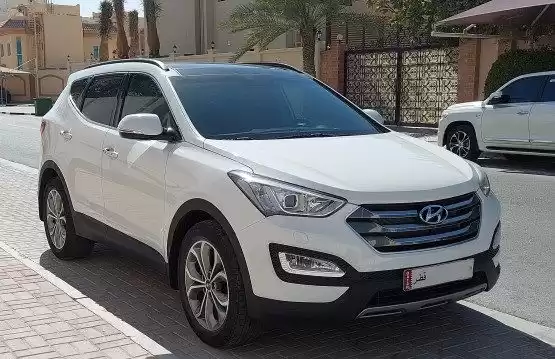 Использовал Hyundai Santa Fe Продается в Доха #9029 - 1  image 