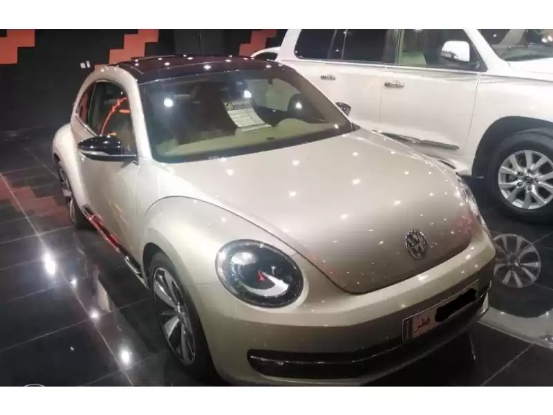 Использовал Volkswagen Beetle Продается в Доха #9063 - 1  image 