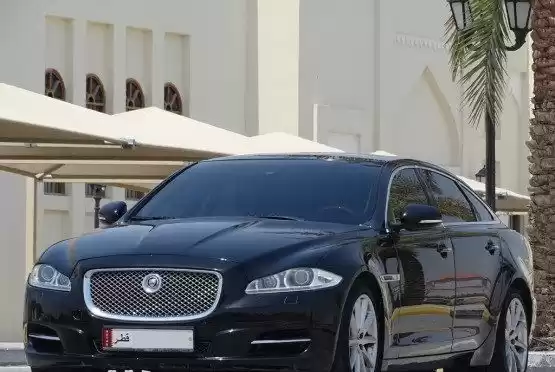 مستعملة Jaguar XJ للبيع في الدوحة #9075 - 1  صورة 