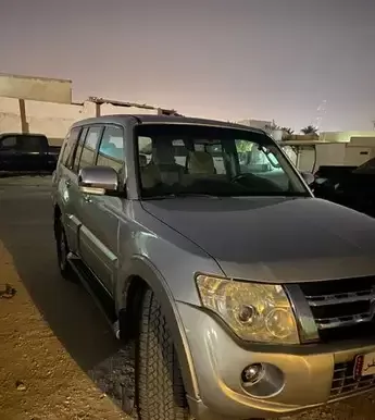 Used Mitsubishi Pajero For Sale in Al Sadd , Doha #9189 - 1  image 