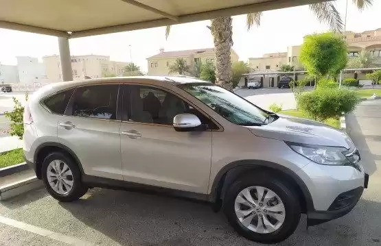 Использовал Honda CR-V Продается в Аль-Садд , Доха #9215 - 1  image 