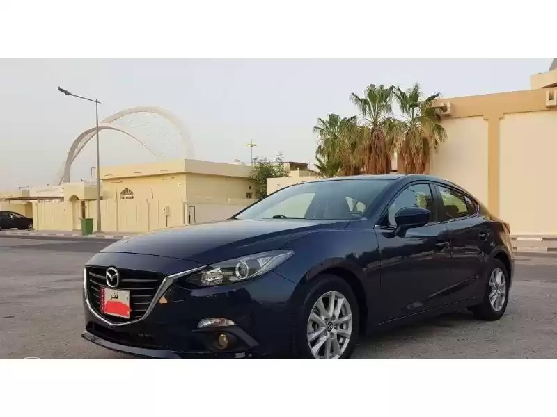 Utilisé Mazda Mazda3 À vendre au Al-Sadd , Doha #9294 - 1  image 