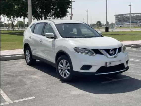 Utilisé Nissan Unspecified À vendre au Doha #9326 - 1  image 