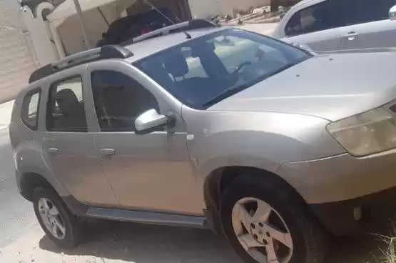 Used Renault Unspecified For Sale in Al Sadd , Doha #9341 - 1  image 