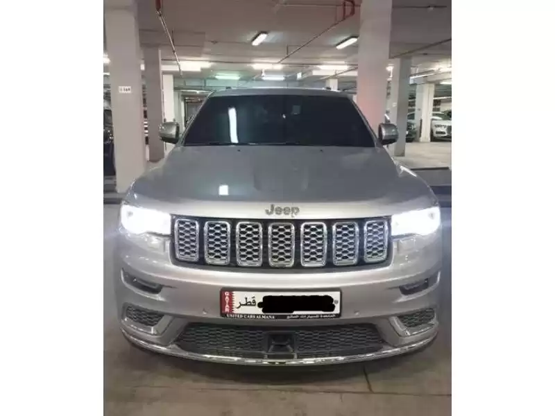 Использовал Jeep Grand Cherokee Продается в Аль-Садд , Доха #9364 - 1  image 