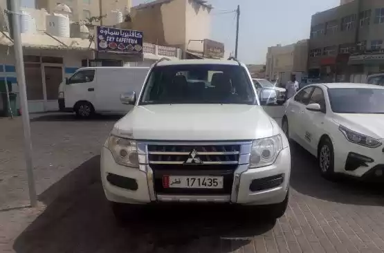 Использовал Mitsubishi Pajero Продается в Доха #9452 - 1  image 