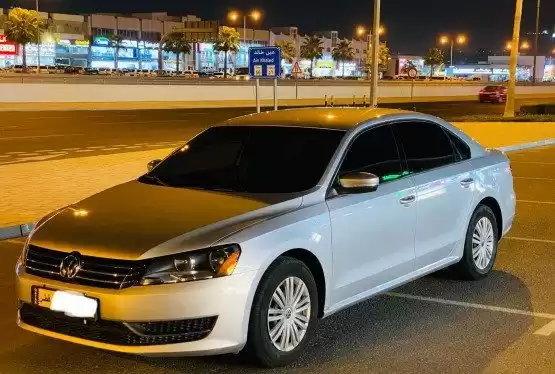 Использовал Volkswagen Passat Продается в Доха #9473 - 1  image 
