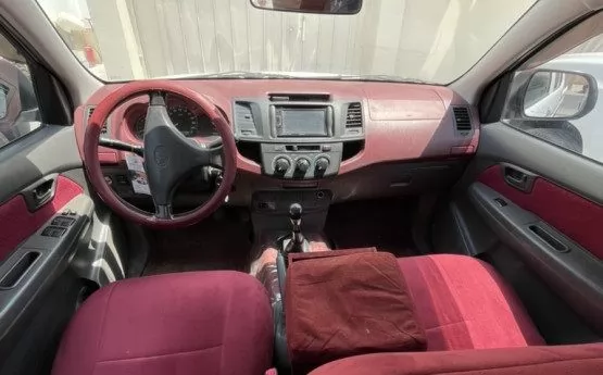 Used Toyota Hilux For Sale in Doha #9535 - 2  image 