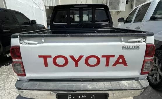 Used Toyota Hilux For Sale in Doha #9535 - 4  image 