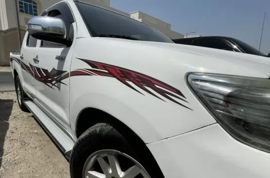 Used Toyota Hilux For Sale in Doha #9535 - 5  image 