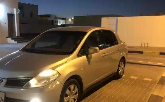 Kullanılmış Nissan Tiida Satılık içinde Al Sadd , Doha #9541 - 1  image 
