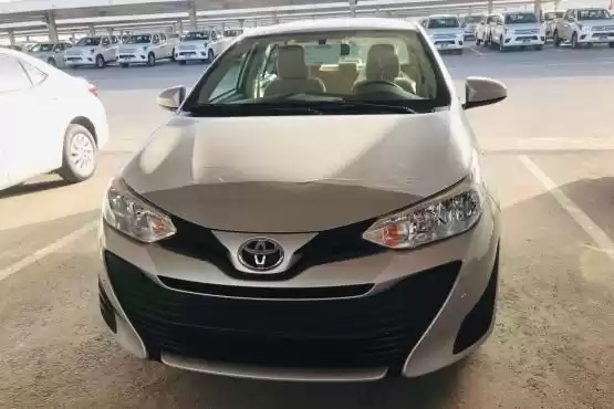 Использовал Toyota Yaris Продается в Аль-Садд , Доха #9632 - 1  image 